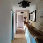 Les Ecuries Nyaraló Empure
